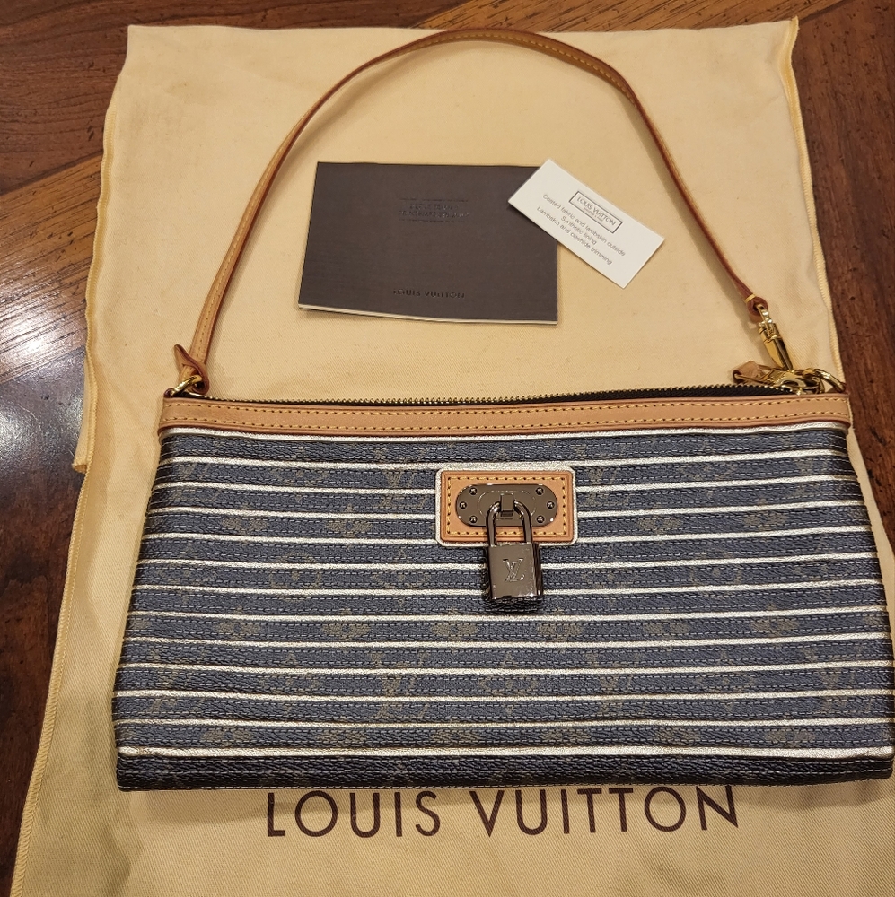 Louis Vuitton Eden Zoe Pochette Shoulder Bag Brown